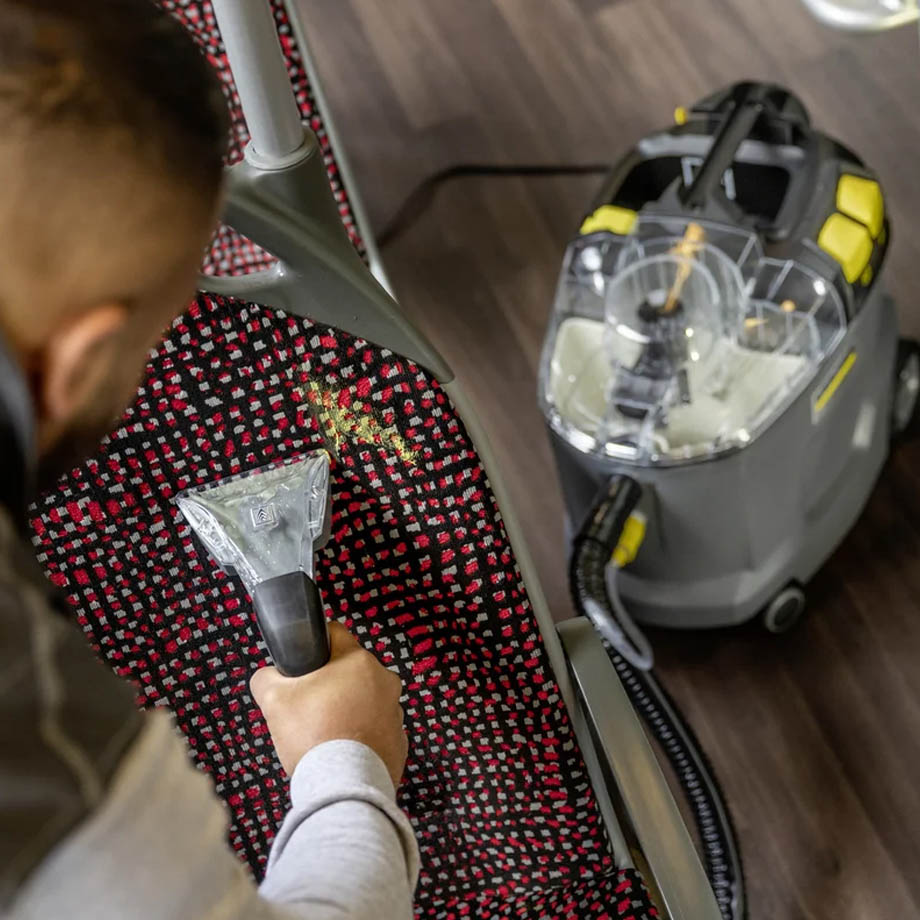 Аренда моющего пылесоса Karcher Puzzi 8/1 в компании ГенПрокат