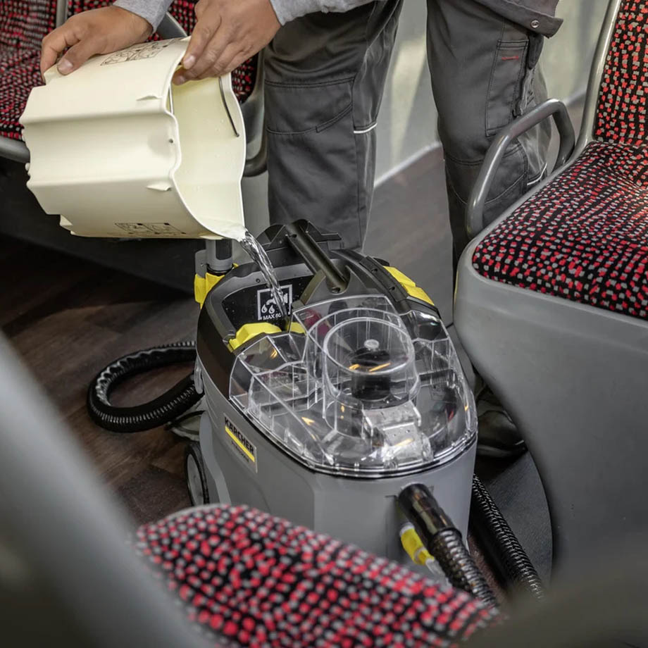 Аренда моющего пылесоса Karcher Puzzi 8/1 в компании ГенПрокат